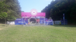 “Sunny Hill Festival” pret 50 mijë vizitorë në tri netët e yjeve