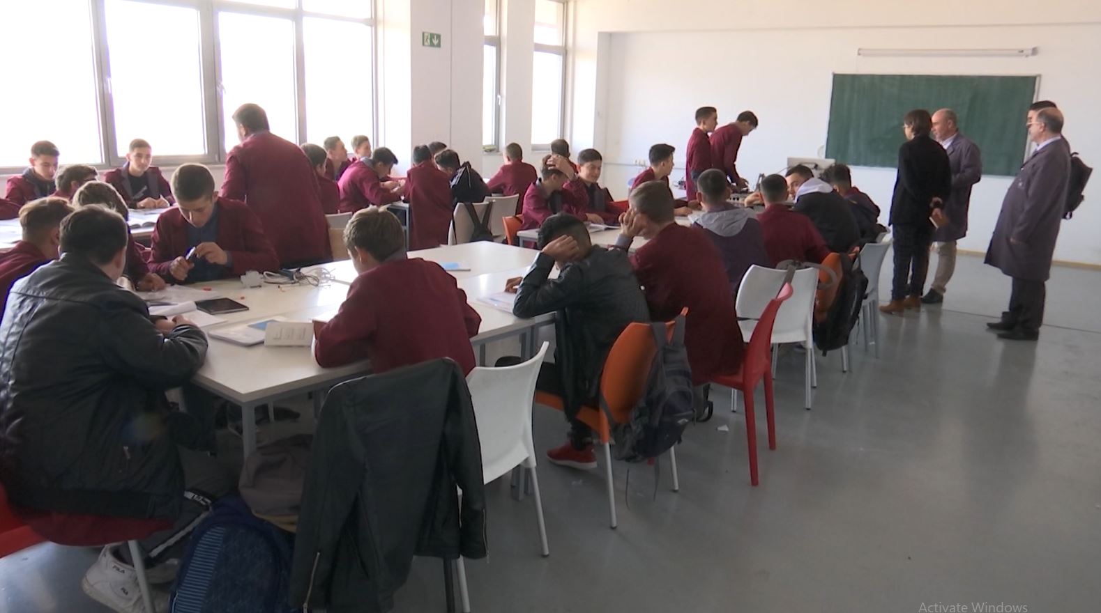 Raporti i “Çohu” për shkollat profesionale: Mungesë pajisjesh dhe lidhjes me tregun e punës