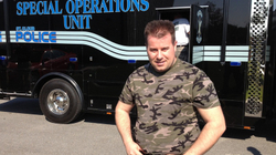 Uliks Gjonaj, instruktori i SWAT-it e i FBI-së, kërkon pasaportën shqiptare