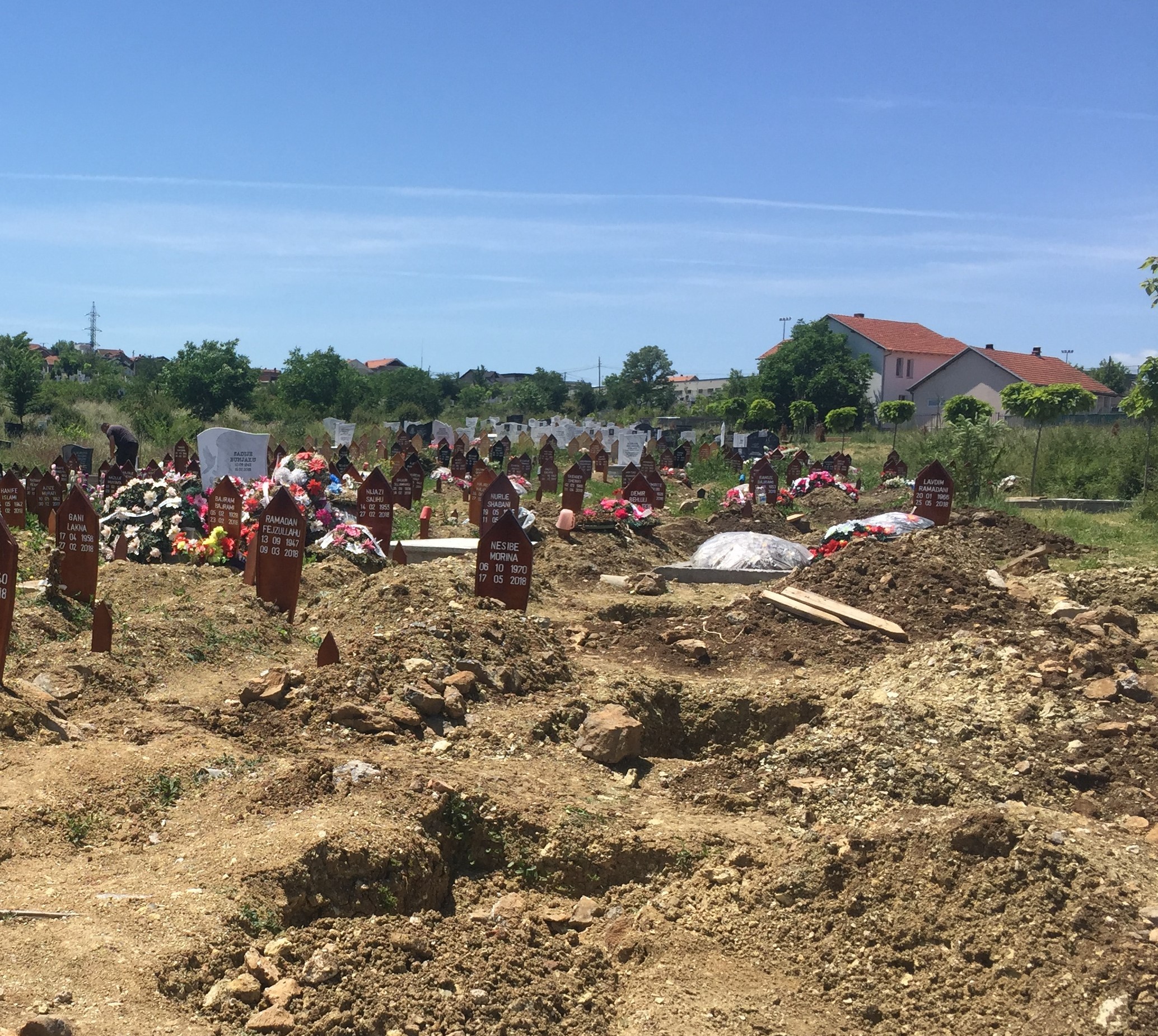 Komuna synon 11 hektarë të AKP-së për varrezat e reja të Gjilanit