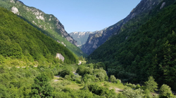 Peja e Rugova ende pa infrastrukturë për kamping-turistët