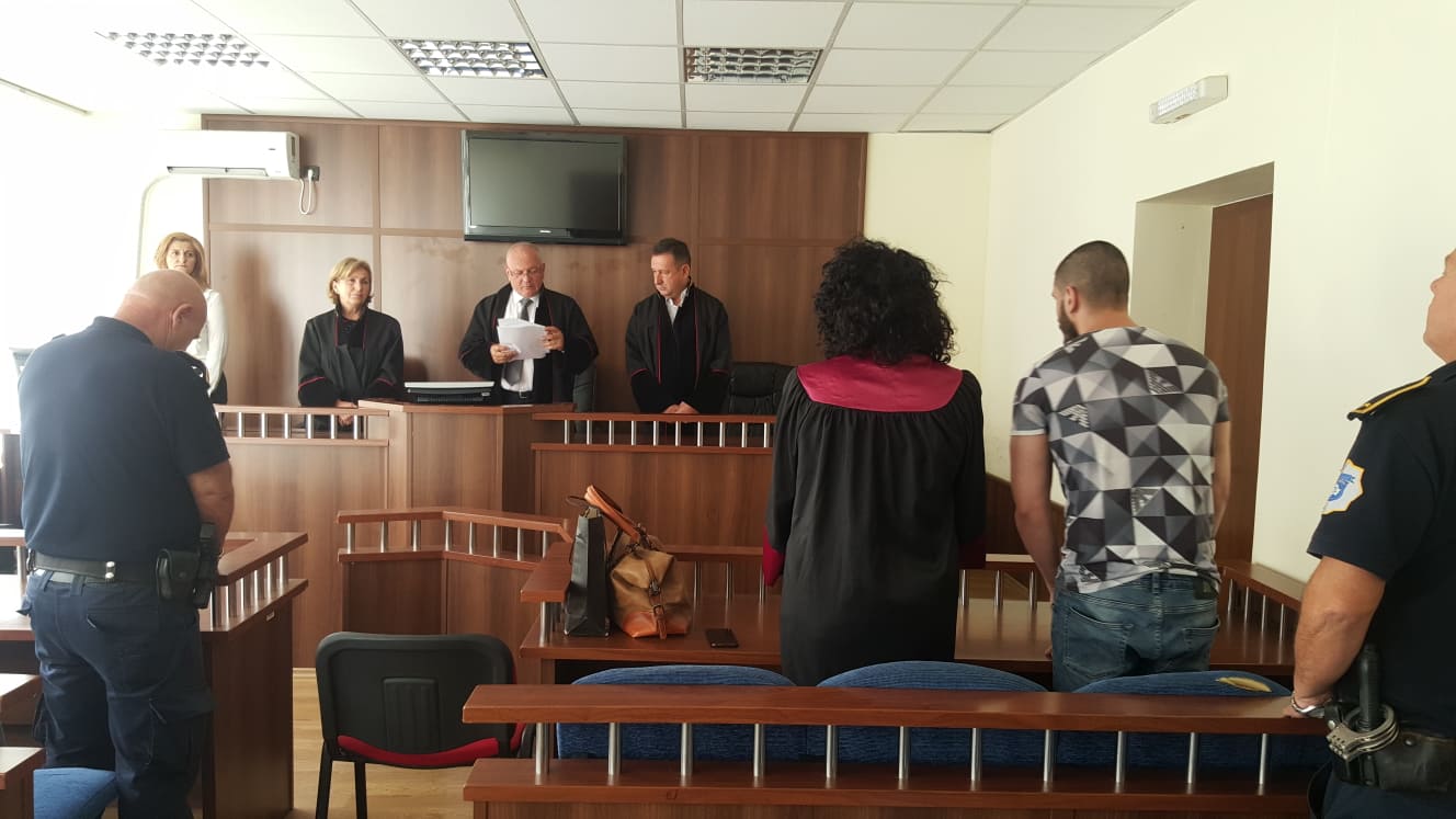 Gjykata dënon dy të akuzuar për posedim të narkotikëve dhe shitje ilegale nga Shqipëria në Kosovë