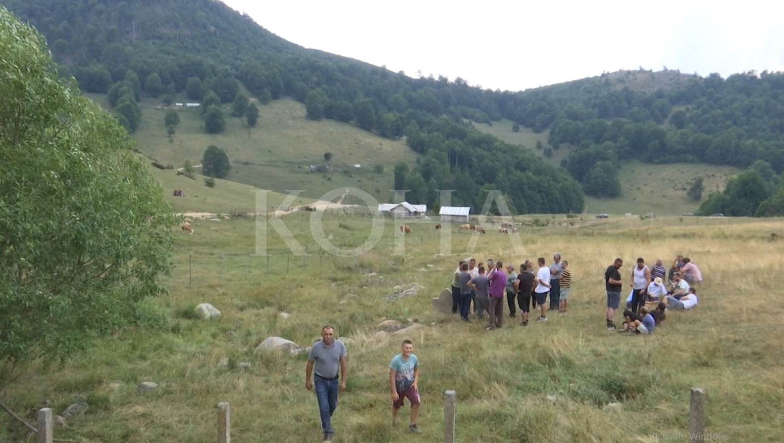 Banorët e Uçës e Rakoshit në Istog protestojnë për mungesë të ujit, Komuna u premton tash 3 vjet