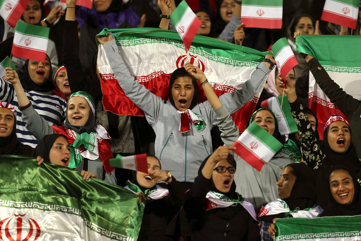 Tifozet iraniane do të lejohen të shikojnë ndeshjen eliminatore për Botëror