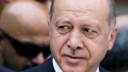 Erdogani kërcënon “pastrimin e terroristëve kurdë” nëse s’u përmbahen afatit