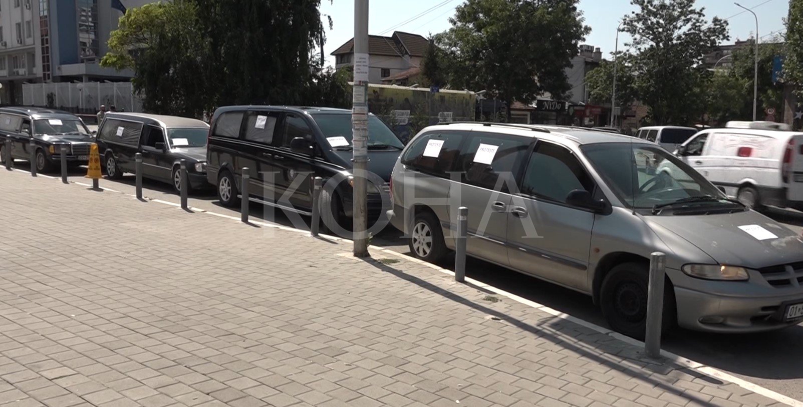 Kompanitë protestojnë pas marrëveshjes së Komunës me BIK-un për shërbimet funerale
