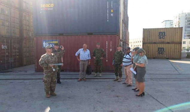 Një delegacion i KFOR-it viziton portin e Durrësit