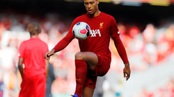 Van Dijk, Mbrojtësi më i mirë i vitit në Evropë