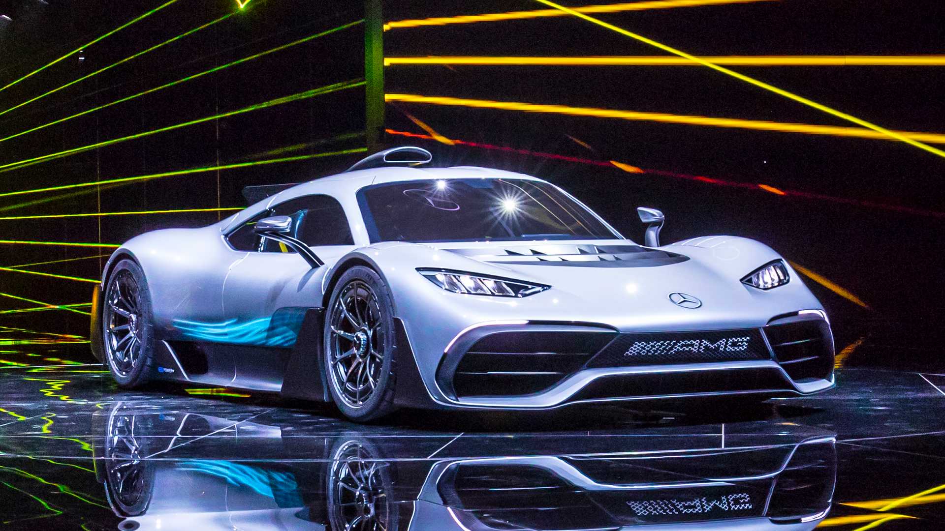 Hiper-vetura e Mercedesit del në shitje nga 2021-a