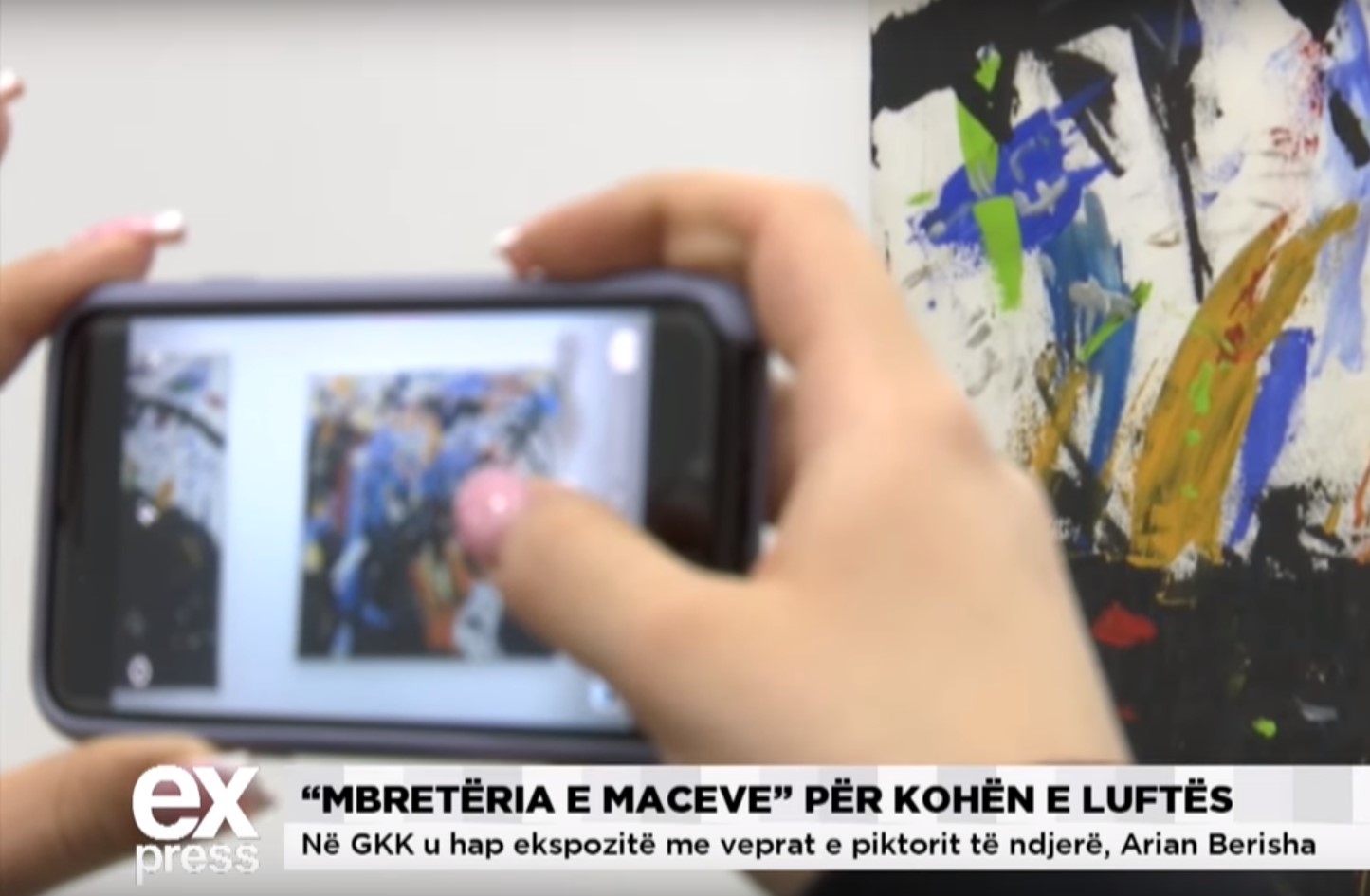 Në GKK u hap ekspozitë me veprat e piktorit të ndjerë, Arian Berisha