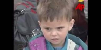 Dikur fëmijë refugjat në Shqipëri, Albin Morina pas tërmetit u rikthye atje si infermier për të ndihmuar