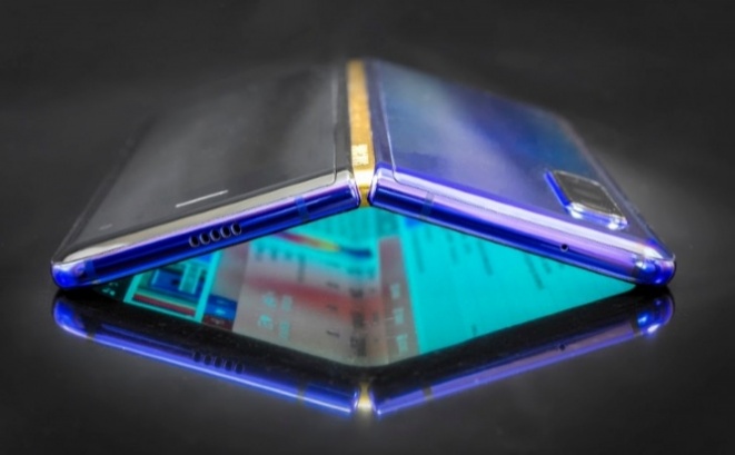 Samsung Galaxy Fold 2 nuk do të kushtojë më shumë se 1000 dollarë dhe do të ketë dizajn të palosshëm