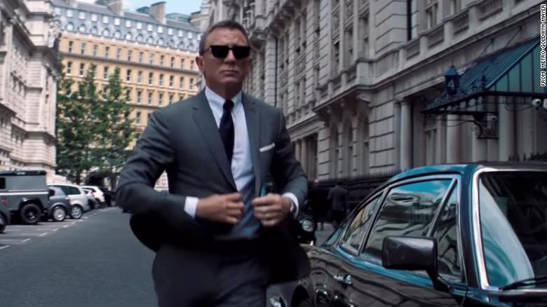 Kthimi i Christoph Waltz si Blofeld konfirmohet në fragmentin e parë të Bondit