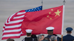 Kina “paralajmëron” SHBA-në për uljen e avionit ushtarak në Tajvan