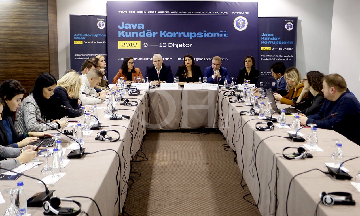 OJQ-të kritikojnë qasjen e institucioneve publike ndaj sinjalizuesve kundër korrupsionit