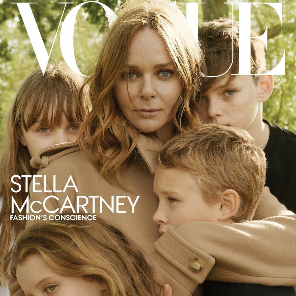 Stella McCartney hyn në histori si stilistja e parë që paraqitet në kopertinën e “Vogue”