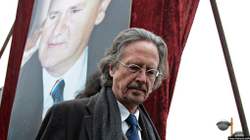 Peter Handke shpallet persona non grata në Sarajevë