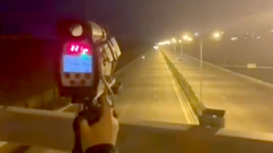 Policia e Shqipërisë kap në radar një veturë duke lëvizur 221 km/h