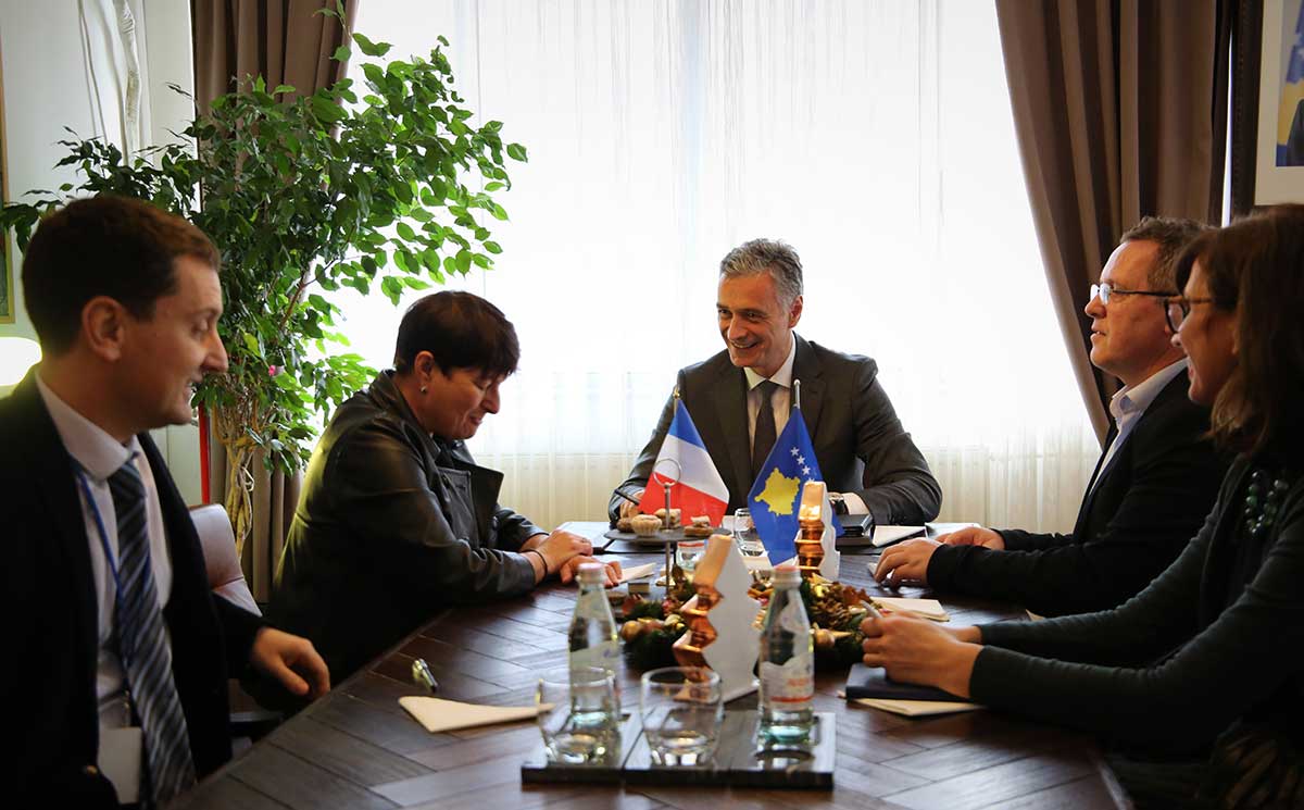 Kryeprokurori i Shtetit dhe ambasadorja e Francës biseduan për sundimin e ligjit në Kosovë