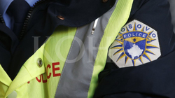 Inspektorati kërkon suspendimin e policëve që s’ndërhyn gjatë sulmit të Shalës ndaj gazetarit