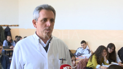 Jo të gjitha shkollat pajtohen për grevë, disa nuk e përfillin vendimin sindikal