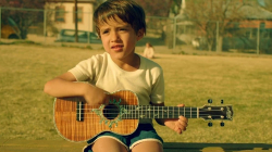 “A boy called Sailboat” me talentin që bën ndryshime