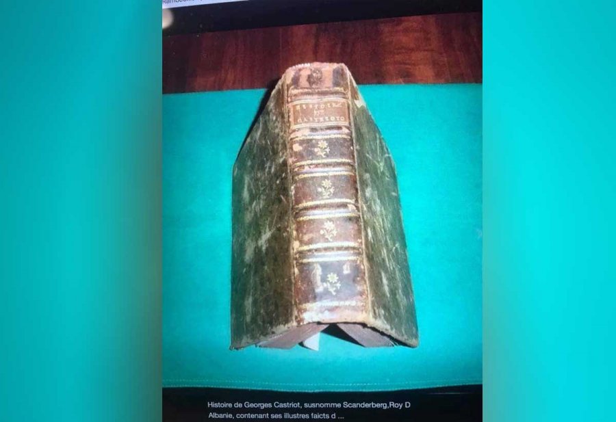 Kraki jep detaje për iniciativën që të blihet një libër origjinal i vitit 1621 për Skënderbeun