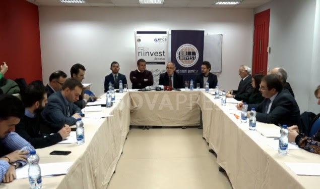 Sipas profesorit Mustafa, Ligji i ri për paga përkeqëson situatën buxhetore të kosovës