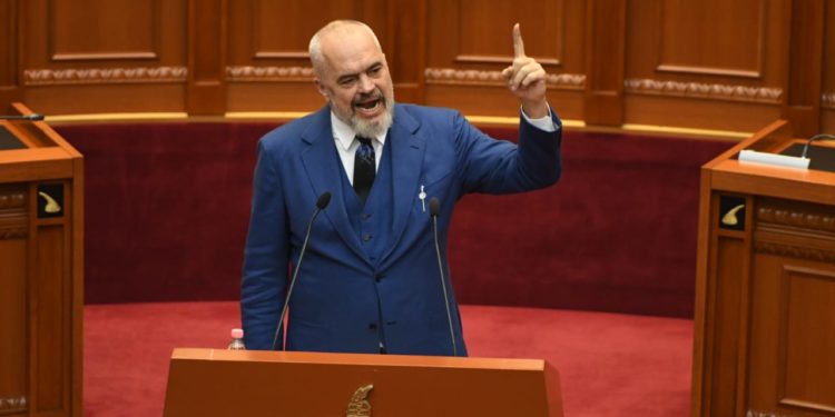 Rama: Ligjin për median do e miratoj dhe nuk dua t’ia di për njeri!