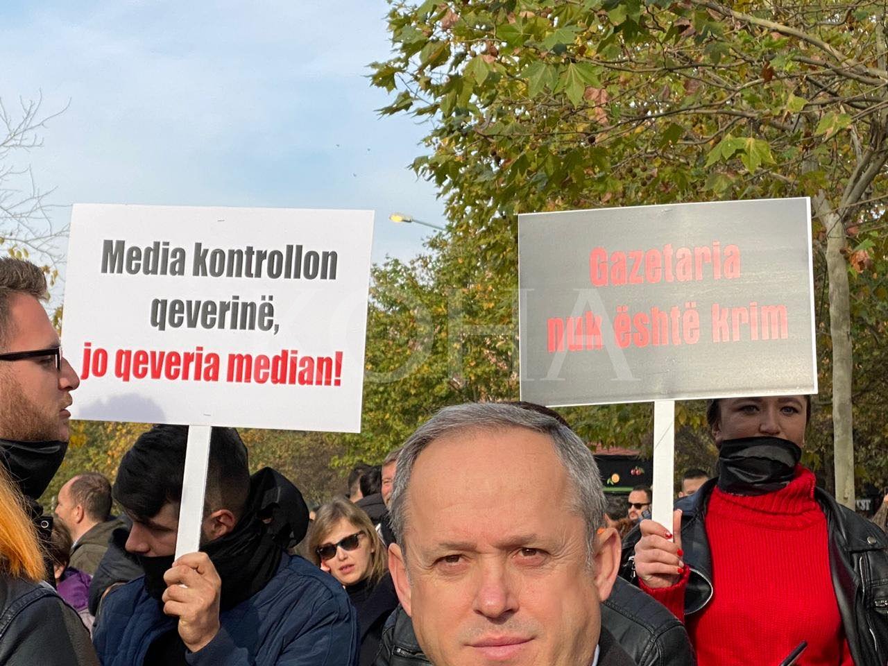 Gazetarët: Paketa “antishpifje” është përpjekje për të kapur median online