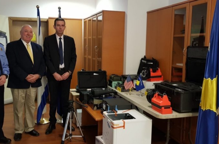 Qeveria amerikane i dhuron Doganës së Kosovës pajise me vlerë 12 mijë euro