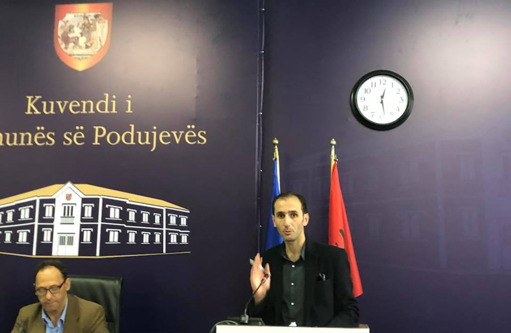 Këshilltari i PDK-së në Podujevë lë mandatin shkaku i pakënaqësisë me partinë