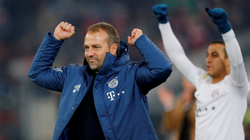 Flicku bind drejtuesit e Bayernit, vazhdon si trajner deri në fund të sezonit