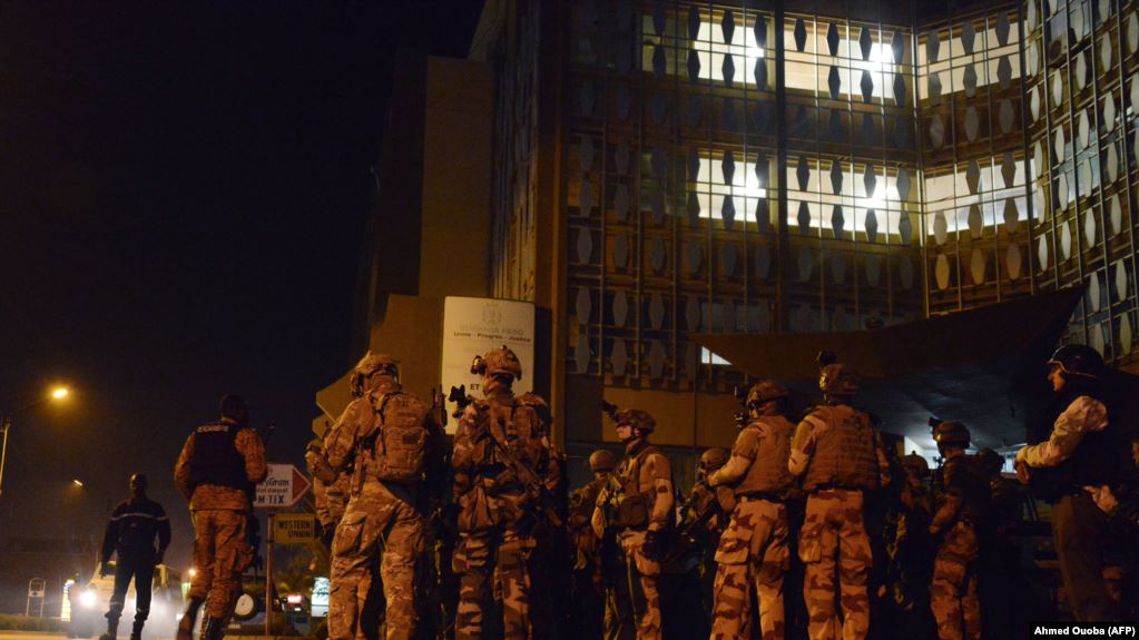Vriten 35 civilë nga sulmet e xhihadistëve në Burkina Faso