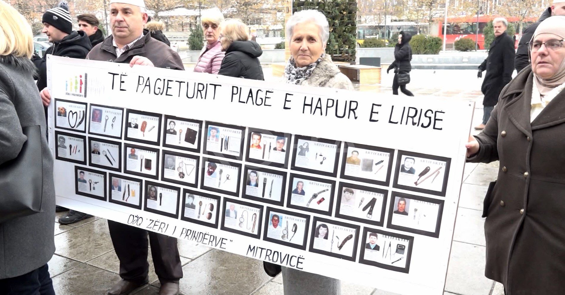 20 vjet pas, familjarët e të pagjeturve thonë se s’po bëhet sa duhet për kthimin e trupave