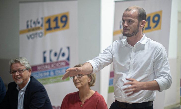 Kastrati thotë se po akuzohet për përgatitje të veprave terroriste për “molotovin e gjetur në VV”