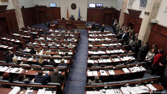Maqedonia e “paduruar”, ratifikon para kohe protokollin e anëtarësimit në NATO