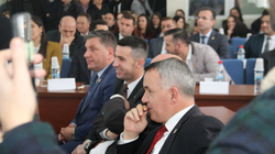 Incidenti i familjarëve të kryetarit në Emergjencë debatohet në Kuvend