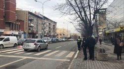 Një këmbësor goditet nga vetura, dërgohet në QKUK