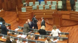Projektligji për paga ngjall debat në Kuvend