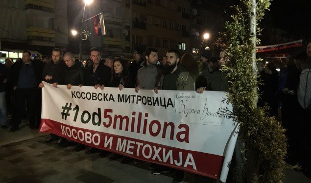 Serbët protestojnë në veri të Mitrovicës kundër dhunës e vrasjeve politike