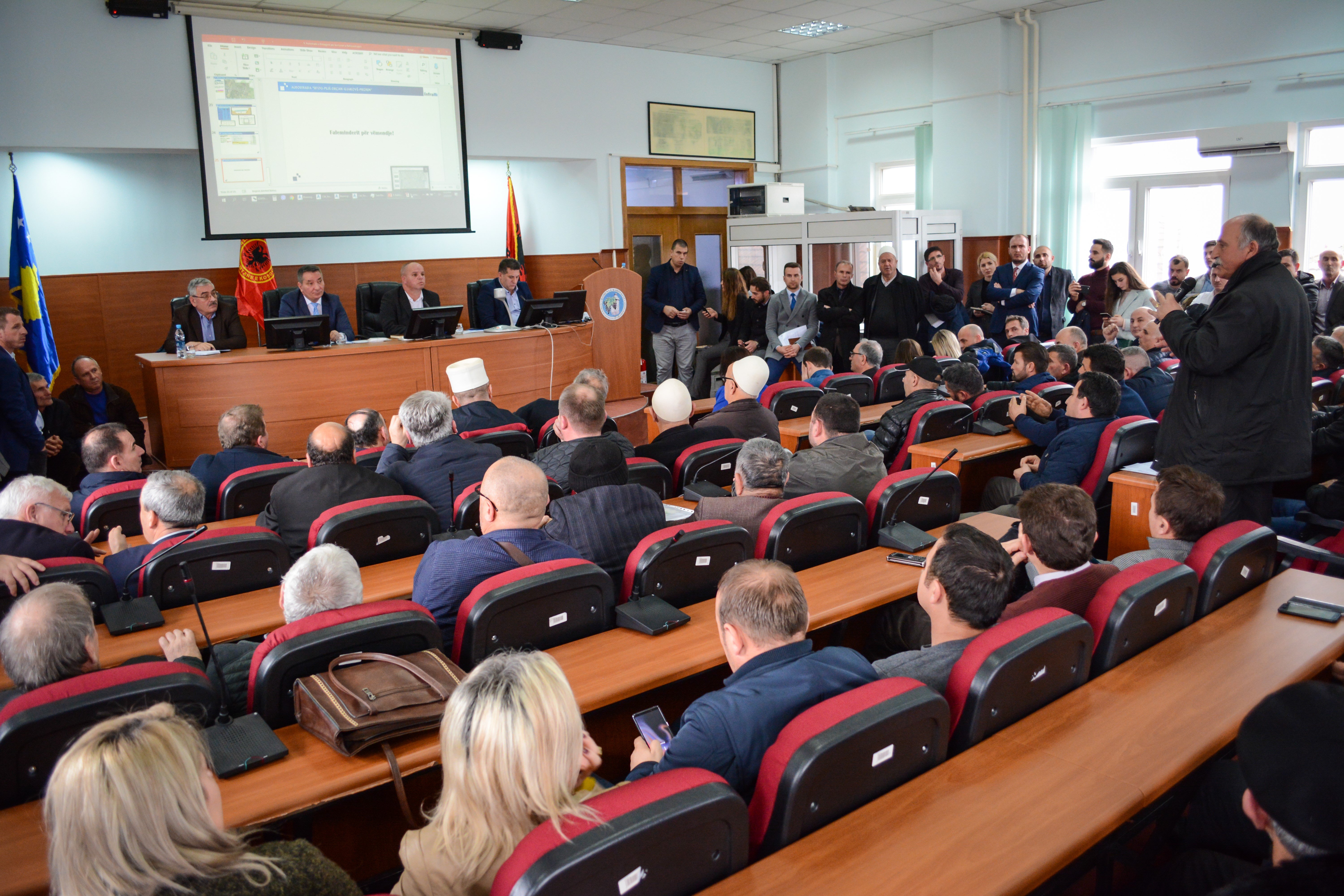Lekaj u premton rahovecianëve, bashkë me Autostradën e Dukagjinit, edhe sanimi i shtratit të Drinit