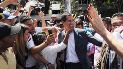 Londra, Parisi, Vjena dhe Madridi njohin Guaidon si president të Venezuelës