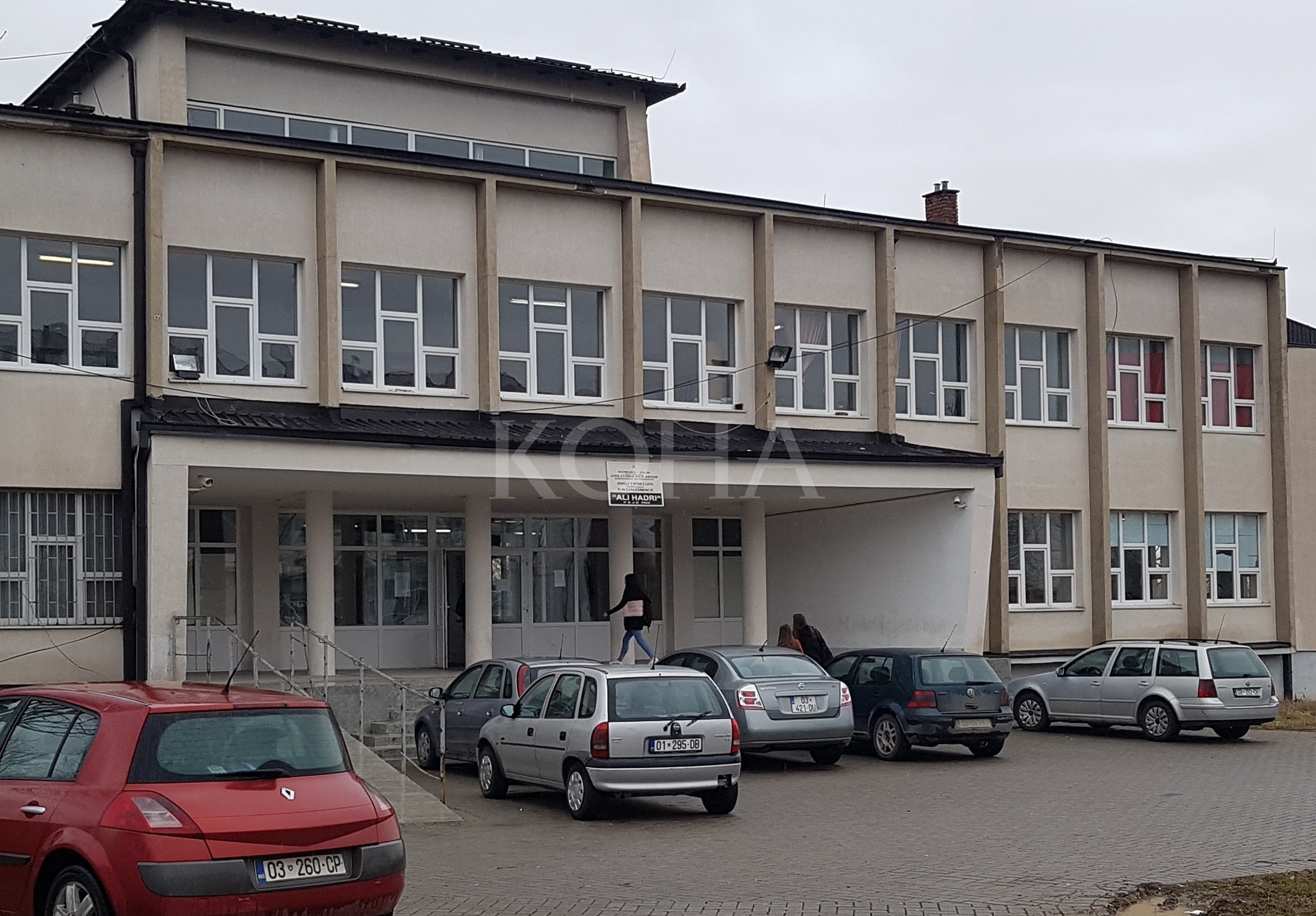 Mosakreditimi i programeve në Agrobiznes demotivon nxënësit e Bujqësisë në Pejë