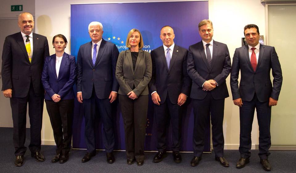 Haradinaj prin me pagën 2950 eurosh në rajon, ndiqet nga Rama me 1700, e fundit Bërnabiqi me 1000 euro
