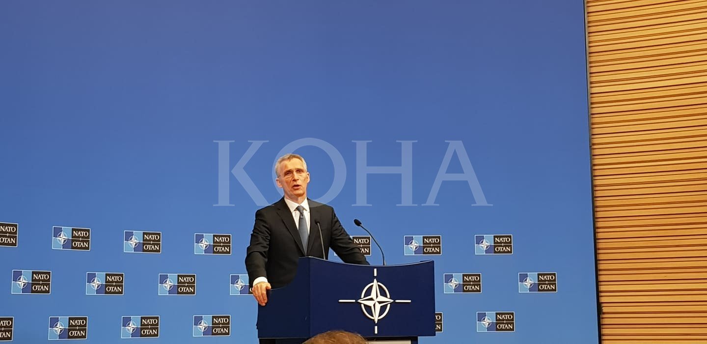 Në samitin e NATO-s, Stoltenberg shpreh dy shqetësime për Kosovën e SHBA-ja thotë se përkrah FSK-në