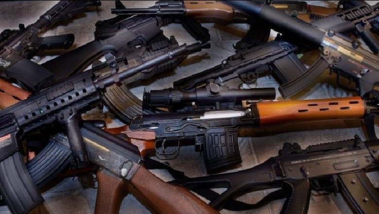 Aksion i ri në Shqipëri për mbledhjen e 325 mijë armëve, amnisti dhe masa