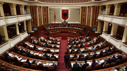 Kuvendi shqiptar ratifikon pa asnjë votë kundër protokollin për Maqedoninë e Veriut në NATO