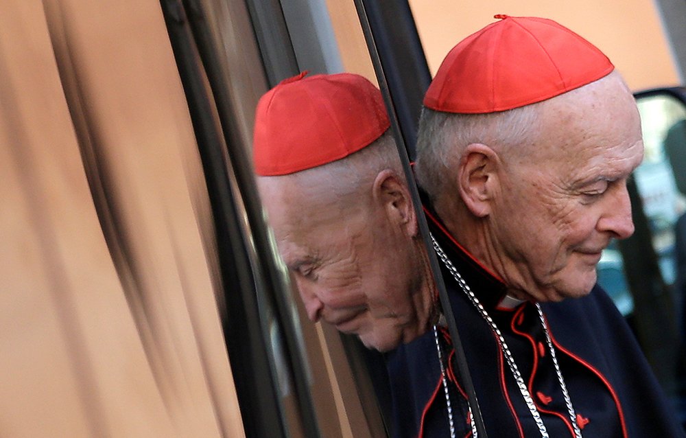 Ish-kardinali famëkeq, Theodore McCarrick, përjashtohet nga shërbimi kishtar