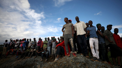Familjarët e minatorëve të bllokuar në Zimbabve, të dëshpëruar